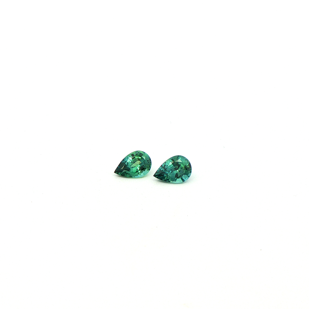 Peacock Sapphire Pear 1.155ct